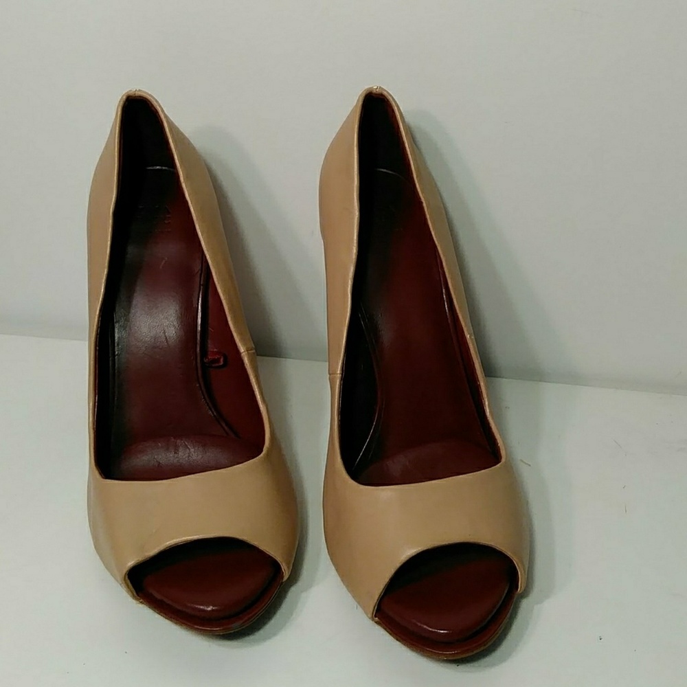 Zara Basic Collection Nude Heels Size 6.5